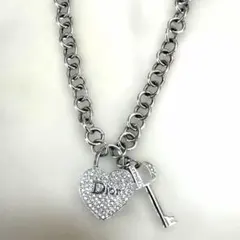 Dior★ハート パドロック キー ネックレス シルバーのサムネイル