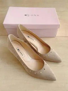 DIANA/スタッズ付き　パンプス　ベージュ　ポインテッドトゥ　23.5cm