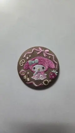 サンリオ刺繍缶バッジ　マイメロ