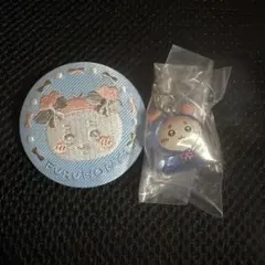 ちいかわ 古本屋 刺繍缶バッチとめじるしチャーム