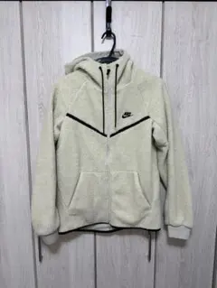Nike フリースジャケット M クリーム色