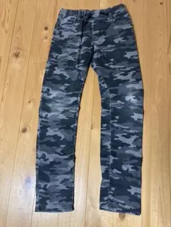 Gap迷彩柄パンツ150