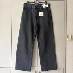 新品　ユニクロ　ストレートジーンズ　JWA W30 グレーのサムネイル