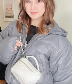 ま*ん様 キルティングチェーン　ミニバニティバッグ ブラック