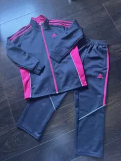 ♡美品♡adidas ジャージ上下セット(上140cm、下130cm)