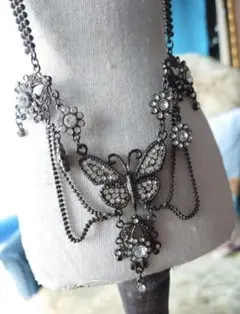 Item thumbnail for item 7449f62f-7a78-4c23-b8ee-682607e52abc