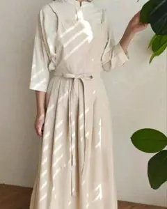 ナチュラルベージュ プリーツエプロンのサムネイル