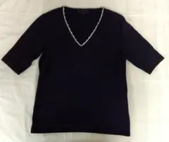 vネック Tシャツ