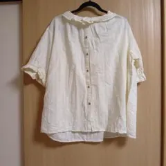 大きいサイズレディース女性用4Lサイズアイボリー フリル襟 ボタンシャツ5分袖