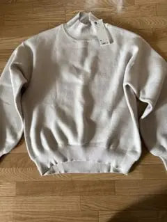 GU ベージュ 長袖ニットセーター M