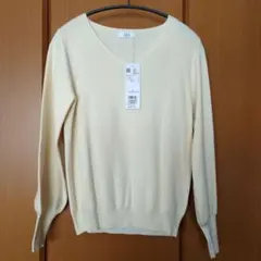 【新品】a.v.v. Vネック バフスリーブニット 白～クリーム系 S