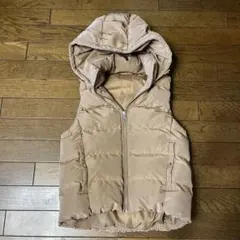 GUベージュ ダウンベスト フード付き