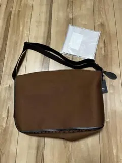 BRADY × nonnative KINGSWOODのサムネイル