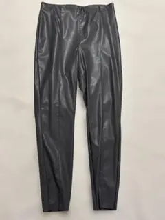 H&M フェイクレザー　パンツ