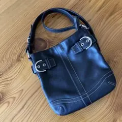 COACH黒いレザーショルダーバッグ