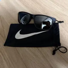 NIKE サングラス ブラックのサムネイル