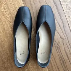 ing Vカットレザーパンプス バレーシューズ　23.0