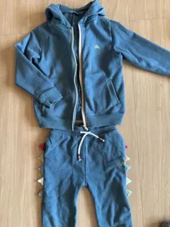 恐竜デザイン パーカーとパンツセット