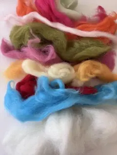 送料込み/羊毛フェルト多色セット