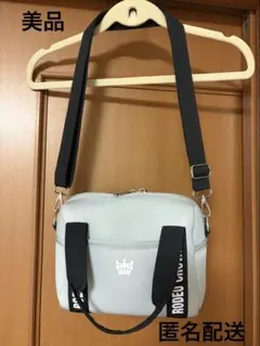美品　RODEO CROWNS ショルダーバッグ ライトグレーのサムネイル