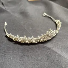 【限定値下げ】シルバークリスタルティアラ