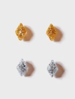 レジンポストピアス　ダイヤ型　ゴールド&シルバー　２点セット