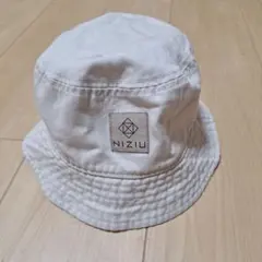 H&M バケットハット M/L ベージュ　NiziU H&M コラボハット