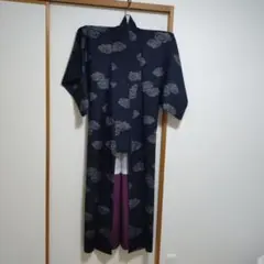 着物 紬 濃紺地 雲取り文様
