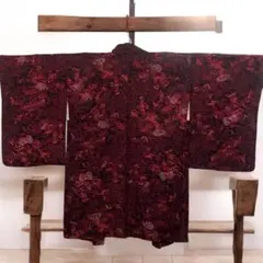 漆黒に咲く、秘めたる紅。大正ロマン薫る、アンティーク長羽織り