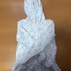 140センチ　リボン柄ラッシュガード