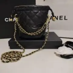 CHANEL ブラックレザー ショルダーバッグ