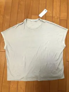 新品　VINCE Tシャツ　ヴィンスのサムネイル