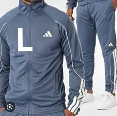 アディダス　 スリーストライプス　セットアップ 　トラックスーツ 　値下げ不可