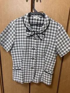 オーバーブラウス　制服