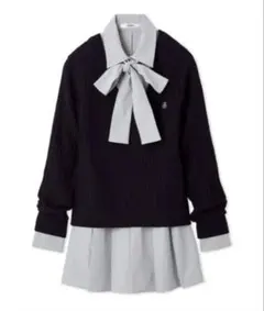 SNIDEL Vネックニットとプリーツミニスカートのセットアップ