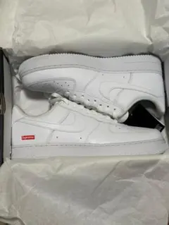 Supreme Nike Air Force 1 ホワイト