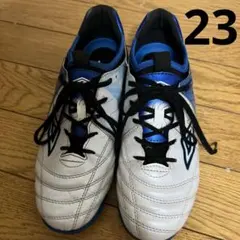 サッカートレシューumbro アンブロ ホワイト ブルー　23のサムネイル