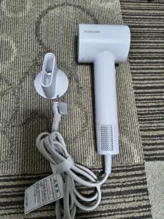 Item thumbnail for item 7b72f57c-ab37-4a85-99f4-98bd1846fabf