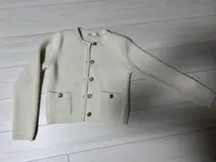 ZARA ゴールドボタンニットカーディガン　ホワイト