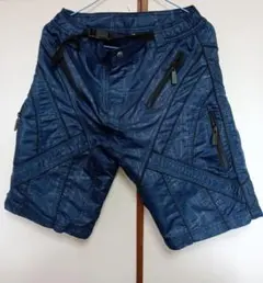 ネイビー ジッパーポケット付きショートパンツ