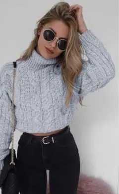 【新品未使用】ケーブル柄ニット　タートルネック　グレー　長袖　冬　L