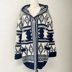 ベイフロー　モザイク柄　ニット　パーカー