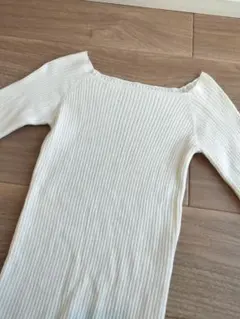 スクエアネック Tシャツ