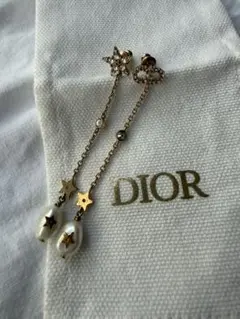 Dior ピアス スター パール ゴールド - メルカリ