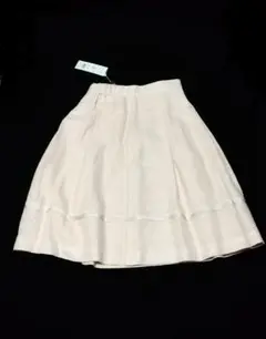 【新品未使用】TO BE CHIC（トゥービーシック）レディーススカート/正規品のサムネイル