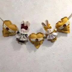 カントリードール うさぎとハートのガーランド
