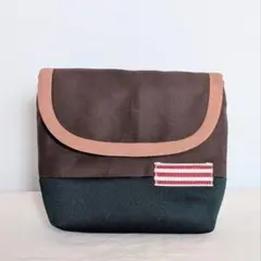 四角ポーチ シンプル 茶系 緑 ツートン 小物入れ マルチケース ハンドメイド