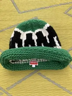 Item thumbnail for item fd2dc8c2-c3c1-42ff-861d-9e56f1dae55a