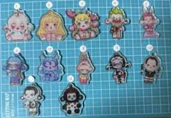 アクリル　4cm