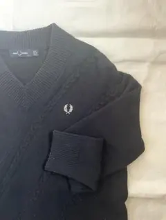 Fred Perry ネイビー Vネックセーター